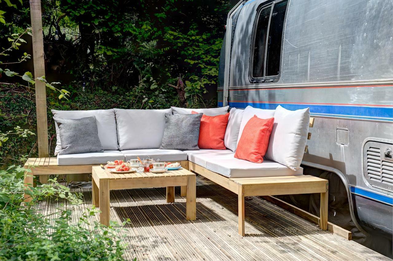 Glamping 1970 American Airstream Motorhome Ponsanooth Exterior foto