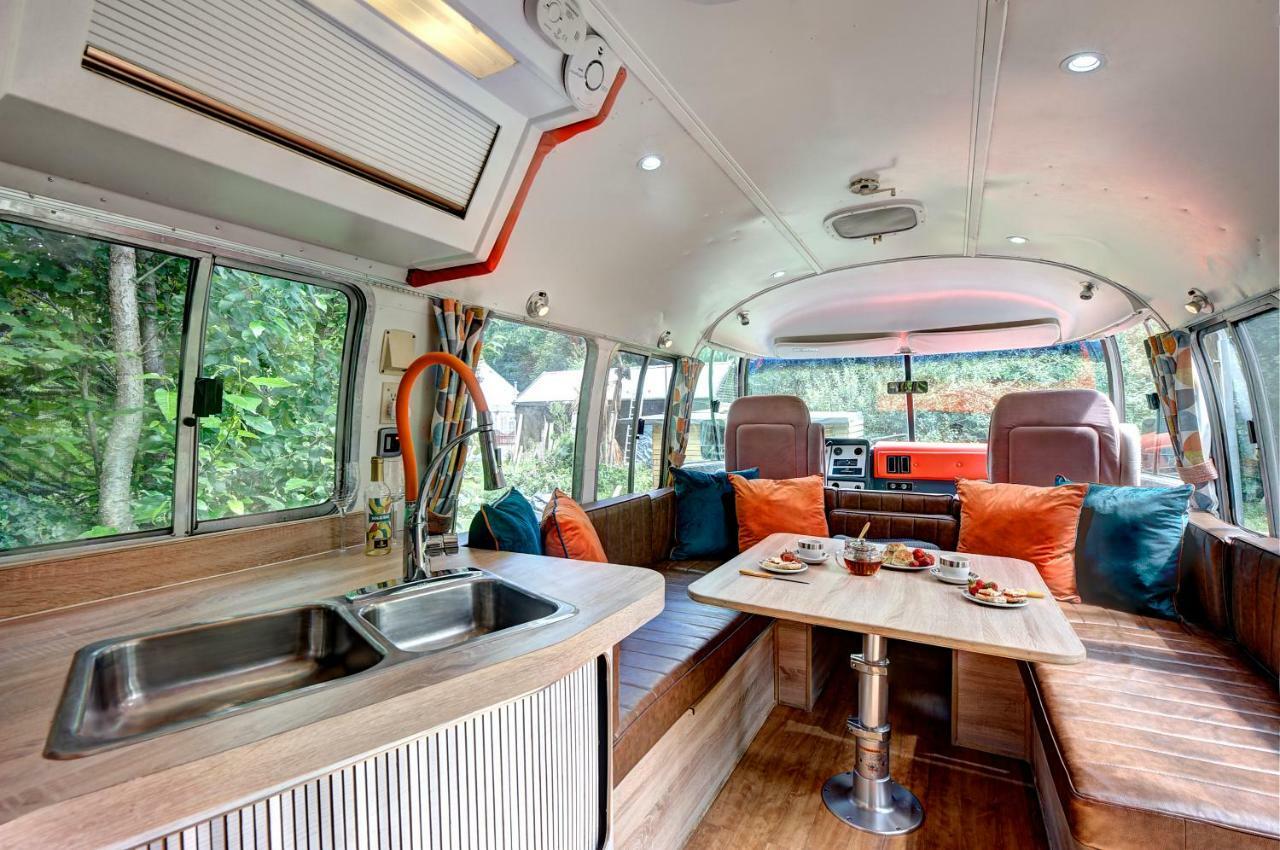 Glamping 1970 American Airstream Motorhome Ponsanooth Exterior foto